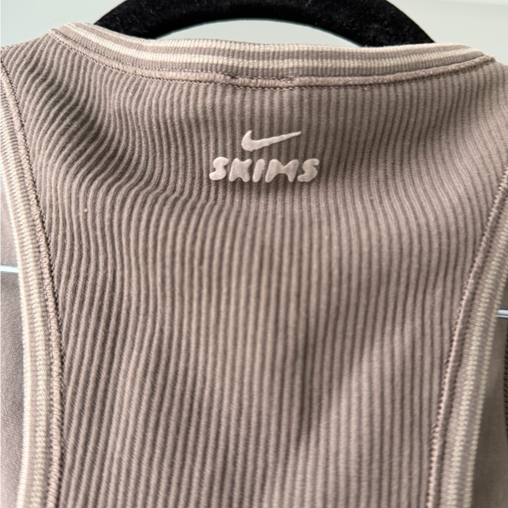 SKIMS x Nike - Picture 3 of 3